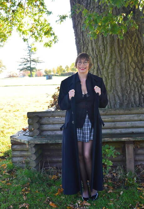 TAC Amateurs are pleased to offer you xxx pics featuring Barby Slut exhibit nice shape