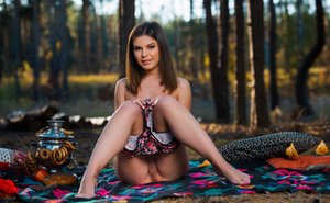 Met Art are excited to present you with a xxx photo gallery showcasing Zelda B unveiling nice body