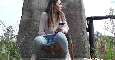 Got 2 Pee invite you to explore a free pics with Sasha in watersport fantasies