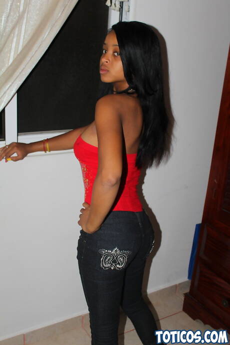 Toticos offers a free picture gallery with Ashlei in sex scene with boy